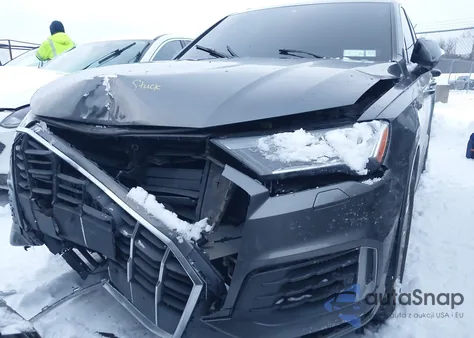 2021 Audi Q7 Premium 55 Tfsi Quattro Tiptronic z USA, uszkodzony, nr VIN WA1AXAF71MD040137